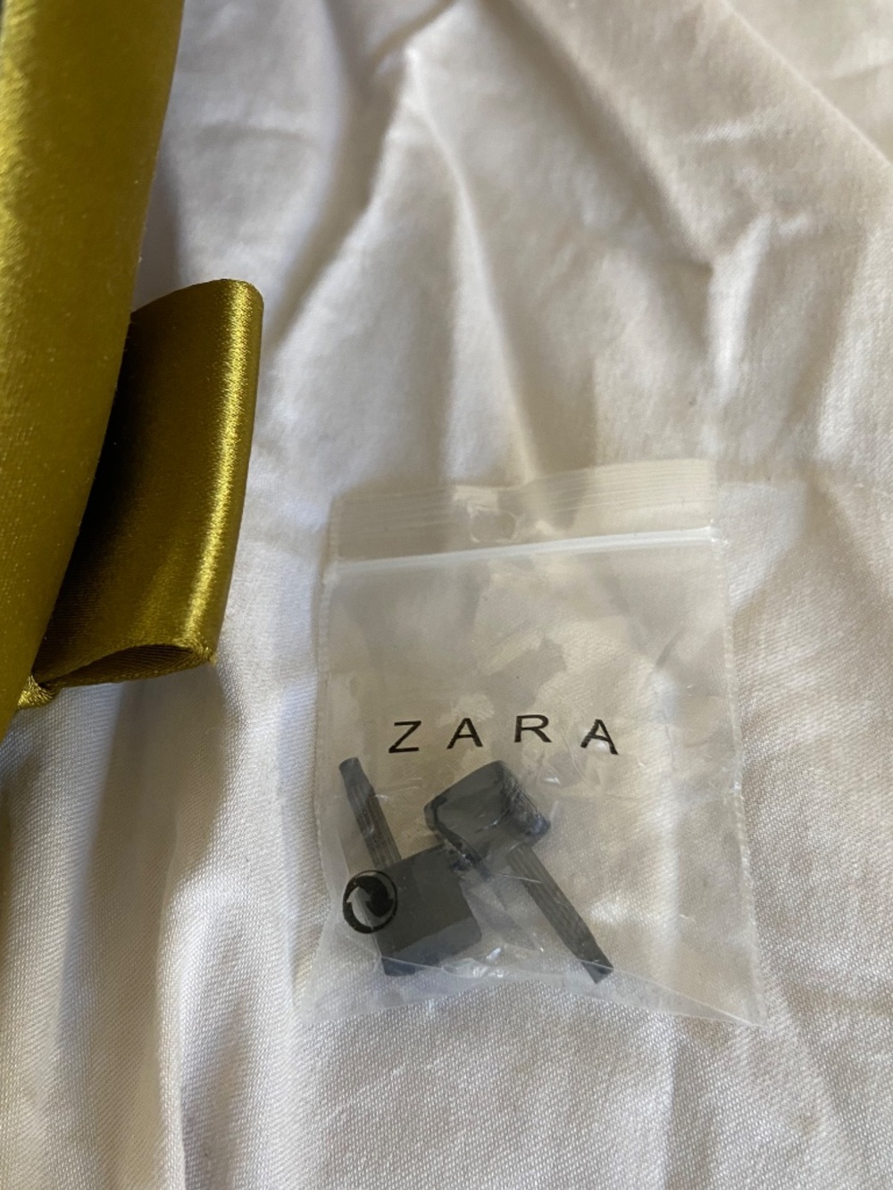 Vintage Zara Basic Collection Olive Green Satin Heels with Bow - 41 - Picture 4 of 6